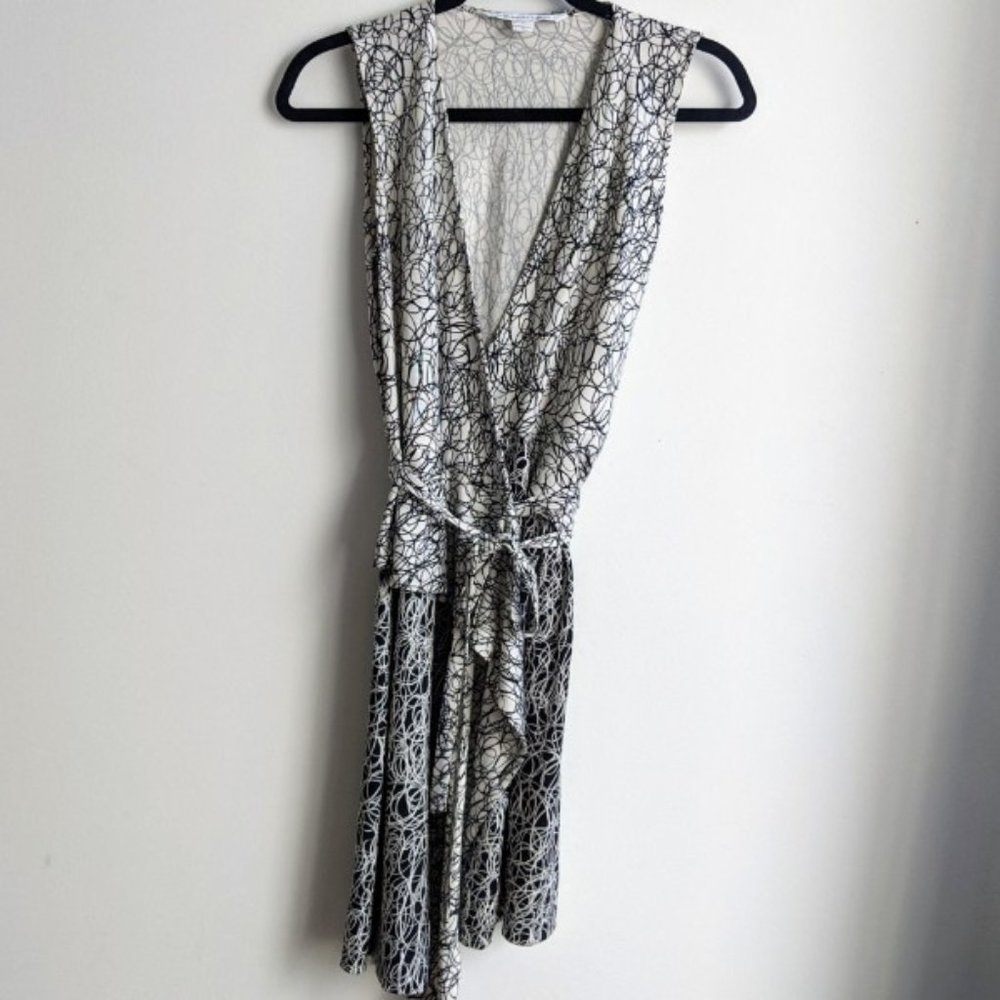 Diane von Furstenberg Sleeveless Wrap Dress Sz 2